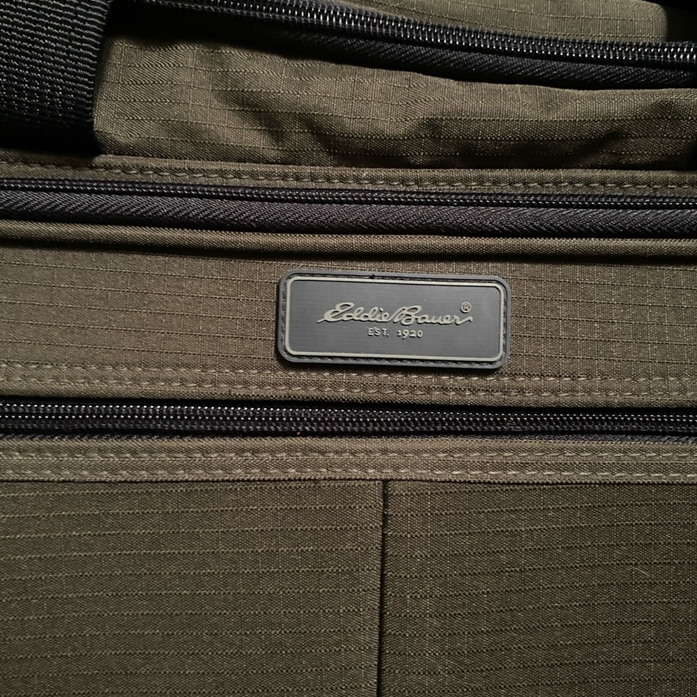 Eddie Bauer Men's Olive Bag